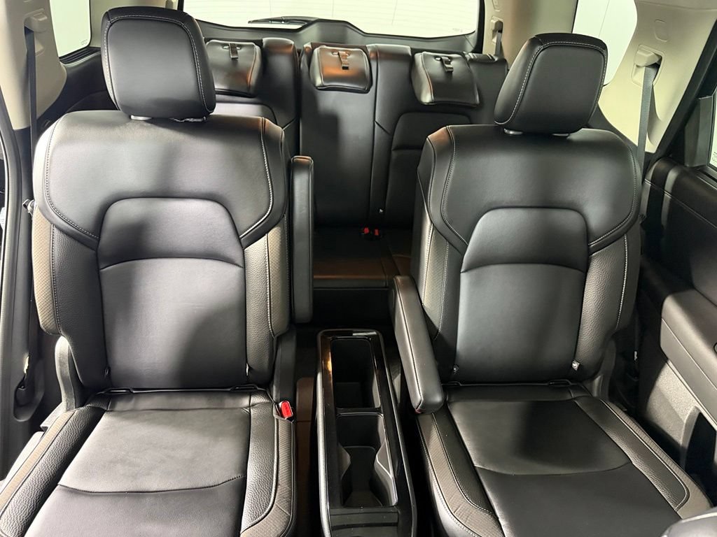 Used 2024 Nissan Pathfinder SL w/ SL Premium Package FWD image 19