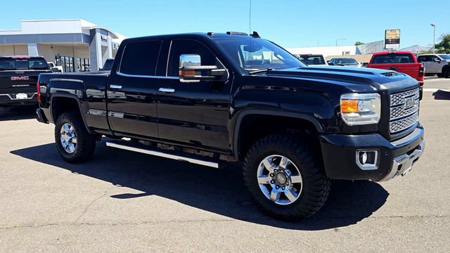 Used 2019 GMC Sierra 3500 Denali AWD/4WD image 2