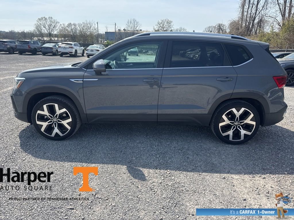 Used 2023 Volkswagen Taos SEL image 2