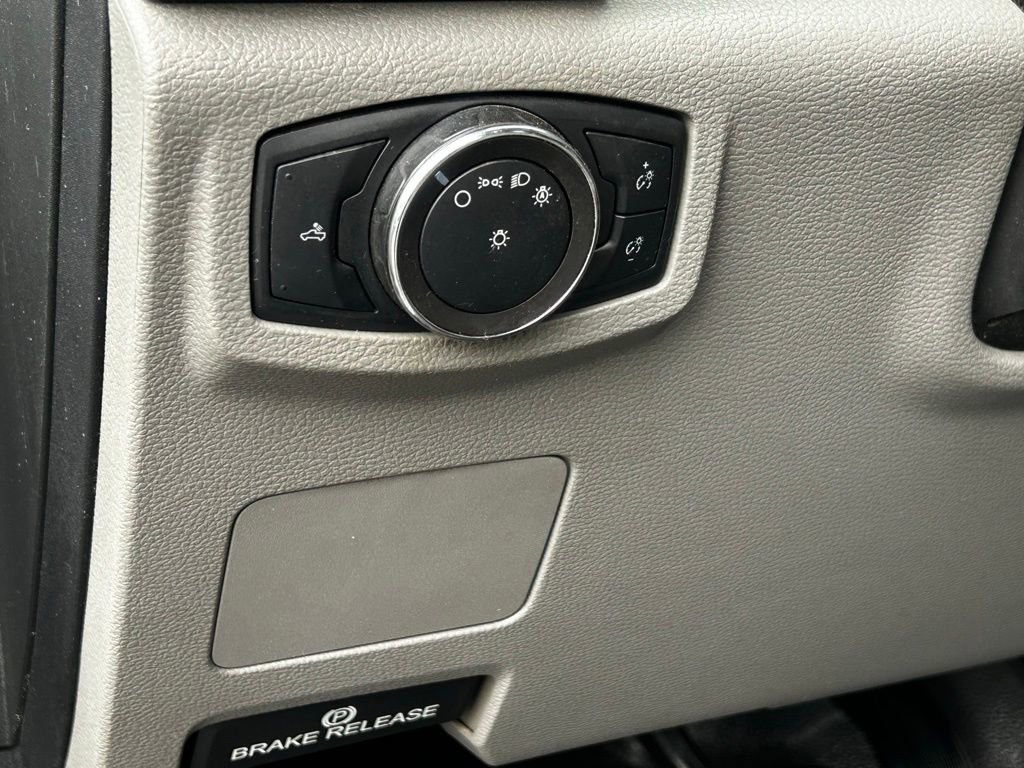 Used 2020 Ford F550 4x4 Regular Cab Super Duty image 16