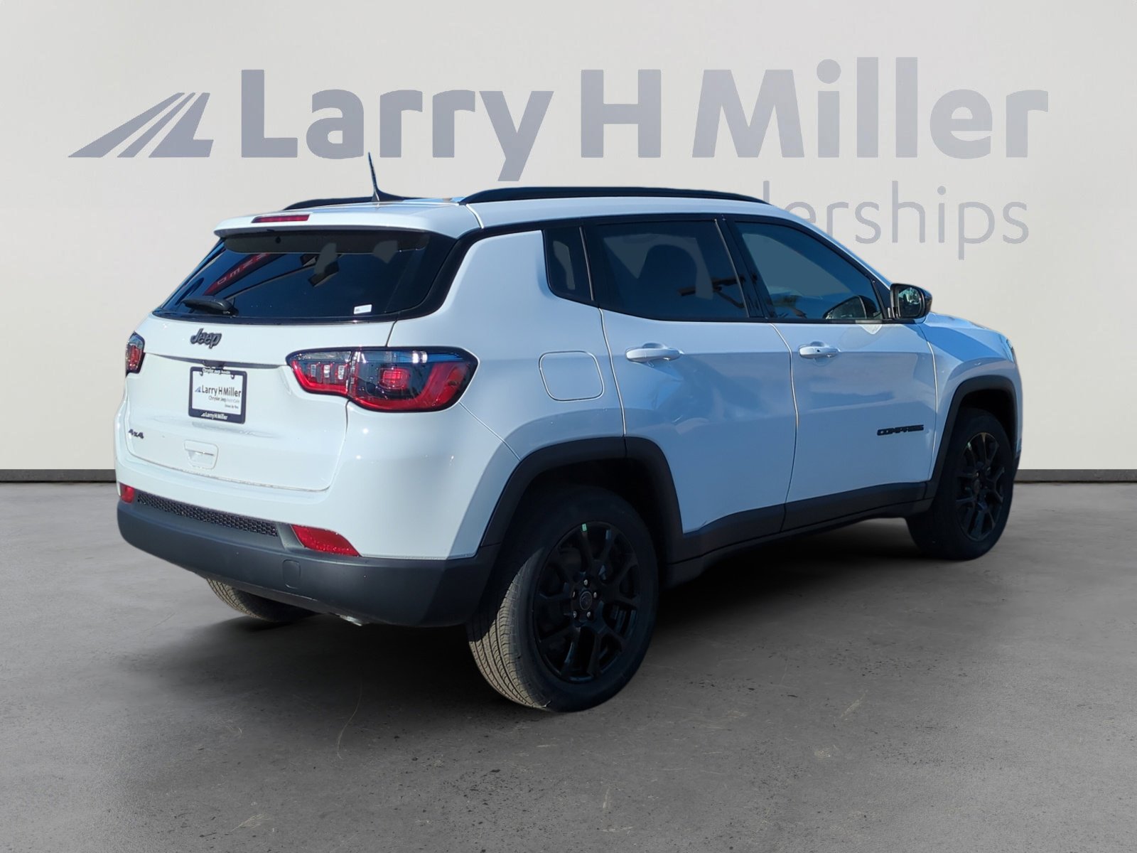 New 2026 Jeep Compass Latitude image 5