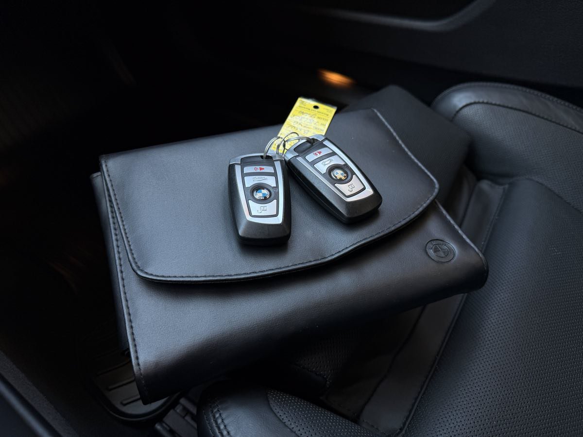 Used 2015 BMW 750Li RWD image 37