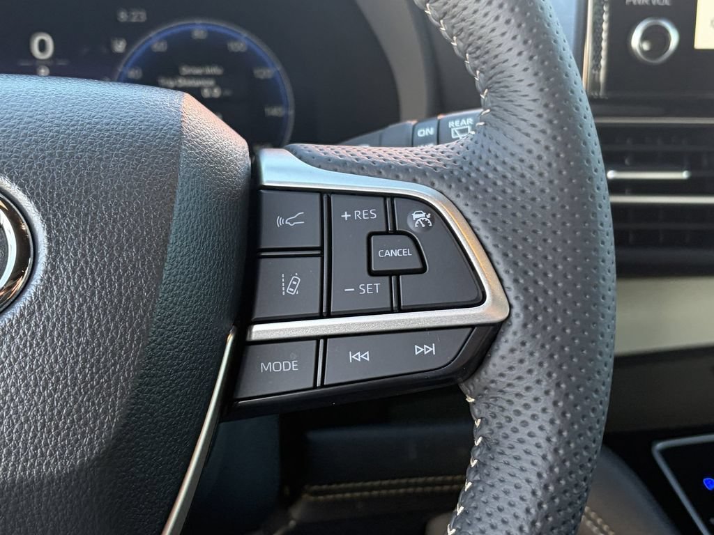 Certified 2026 Toyota Sienna Limited FWD image 39
