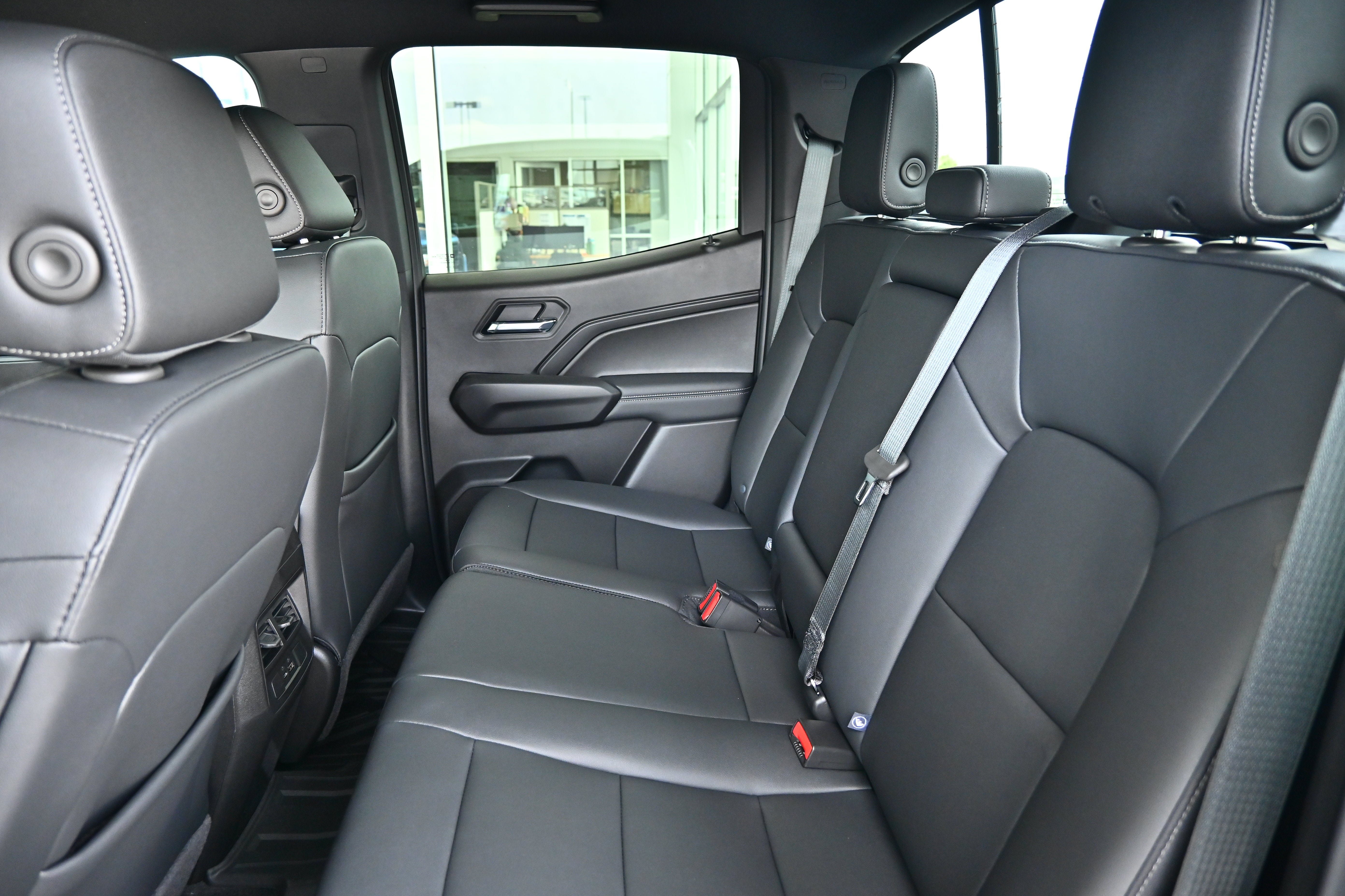 New 2026 GMC Canyon Elevation w/ Convenience Package AWD/4WD image 15