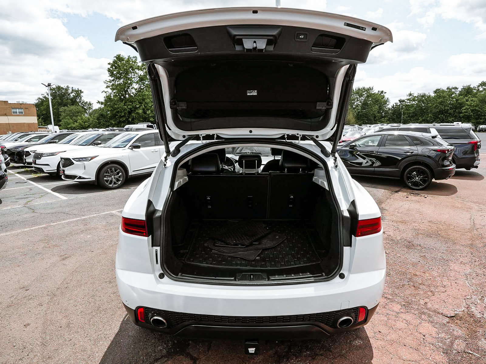 Used 2020 Jaguar E-PACE SE AWD/4WD image 48