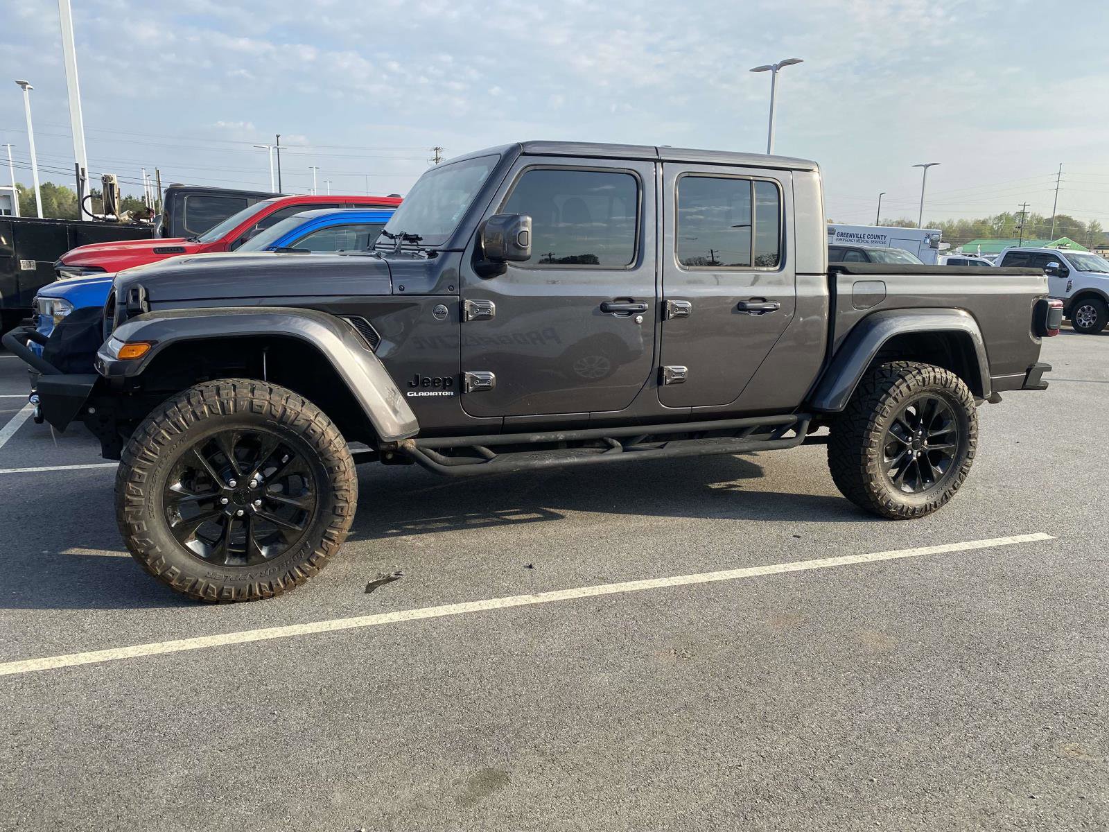 Used 2021 Jeep Gladiator Overland image 4