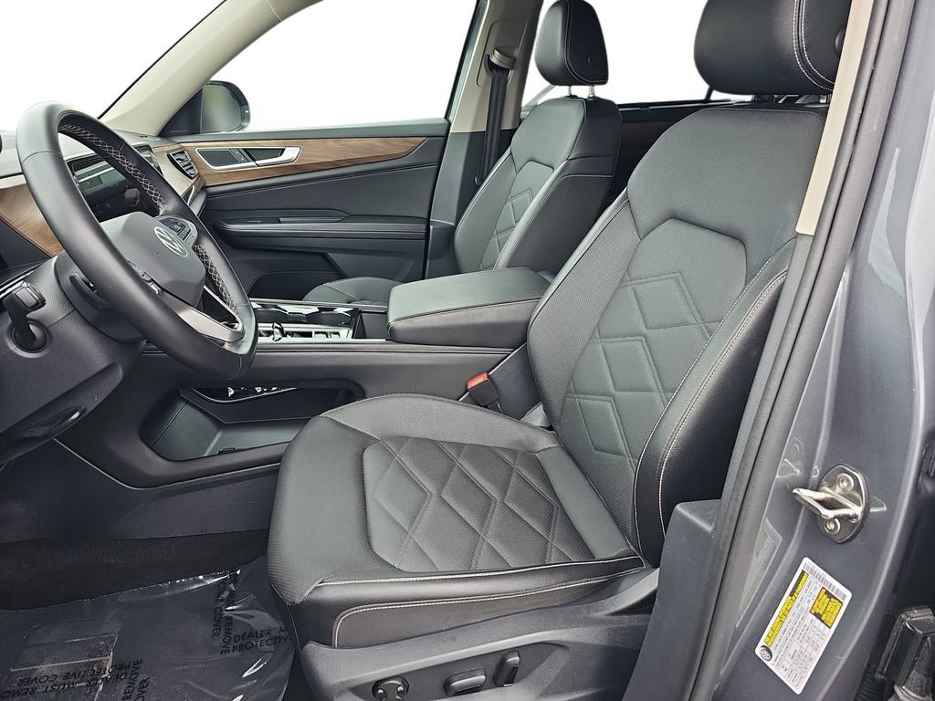 Used 2025 Volkswagen Atlas SE FWD image 15