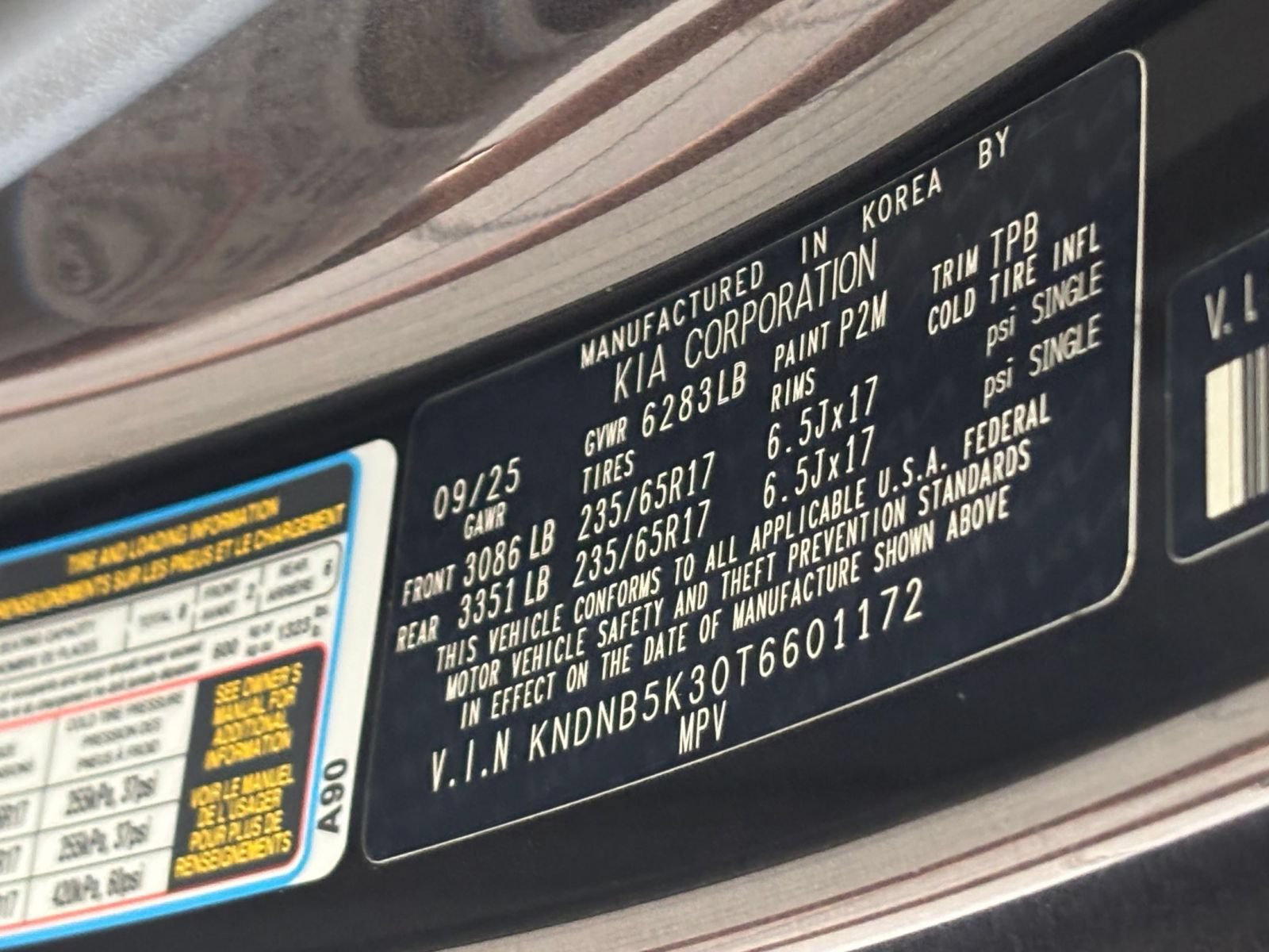 Used 2026 Kia Carnival FWD image 27