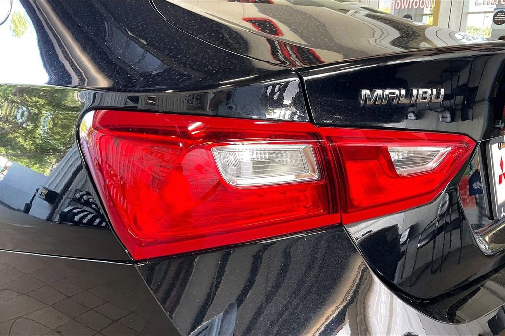 Used 2025 Chevrolet Malibu LT FWD image 17