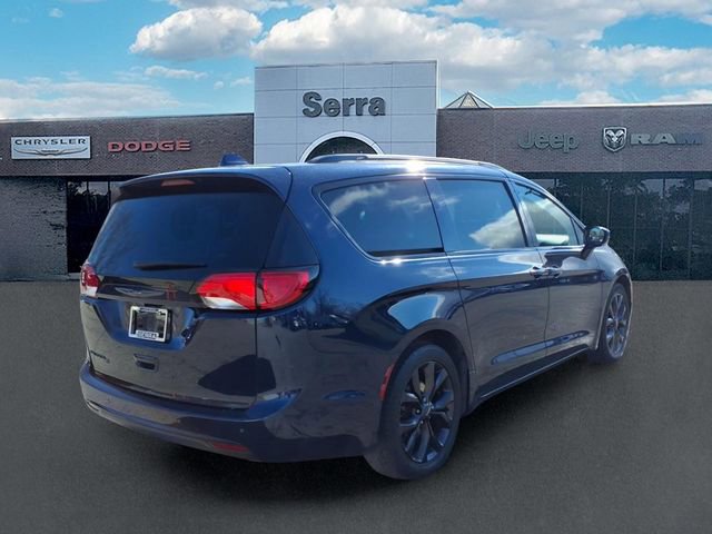 Used 2019 Chrysler Pacifica Touring-L Plus w/ Advanced Safetytec Group FWD image 6