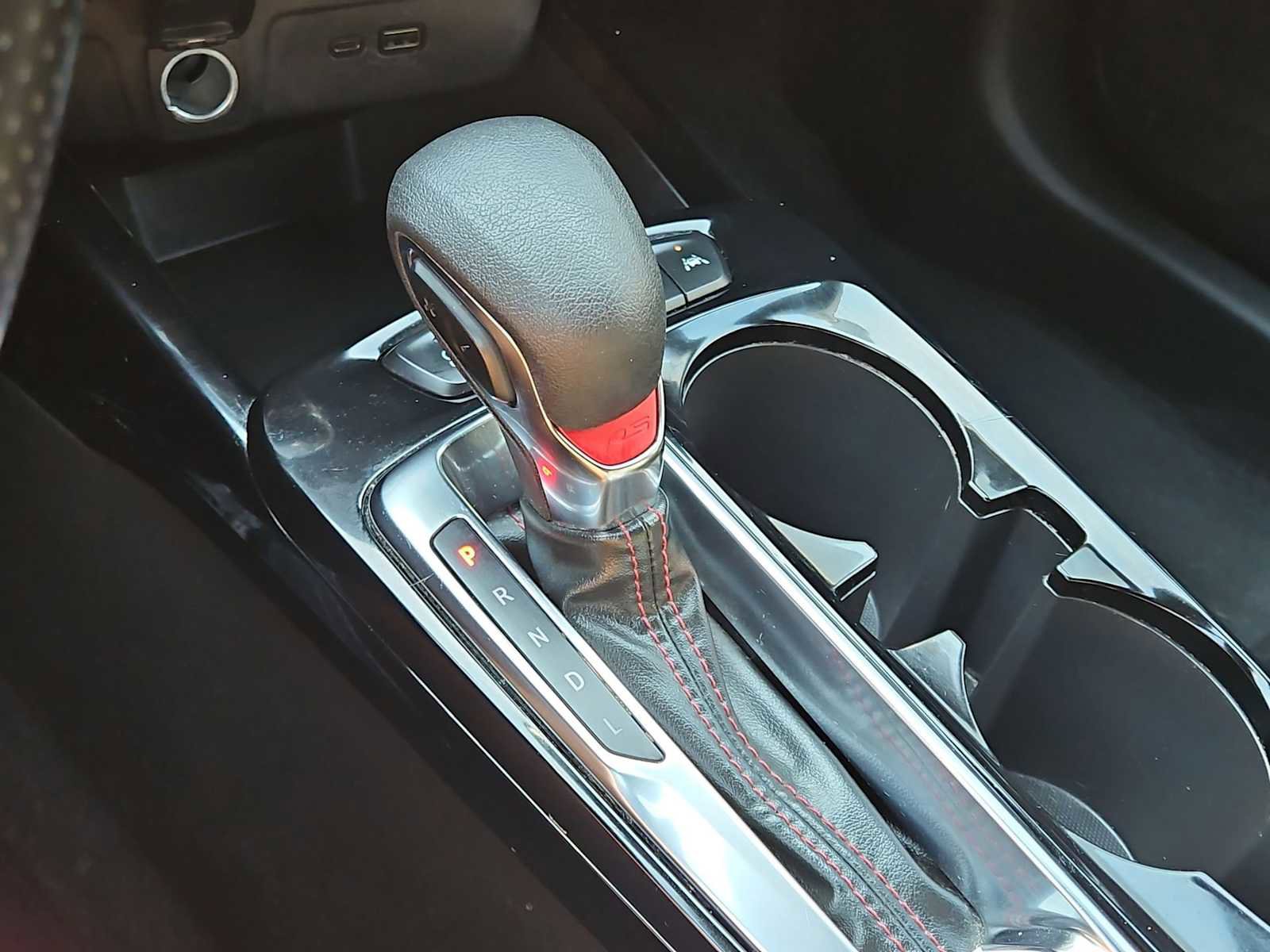 Certified 2024 Chevrolet Trax RS image 32