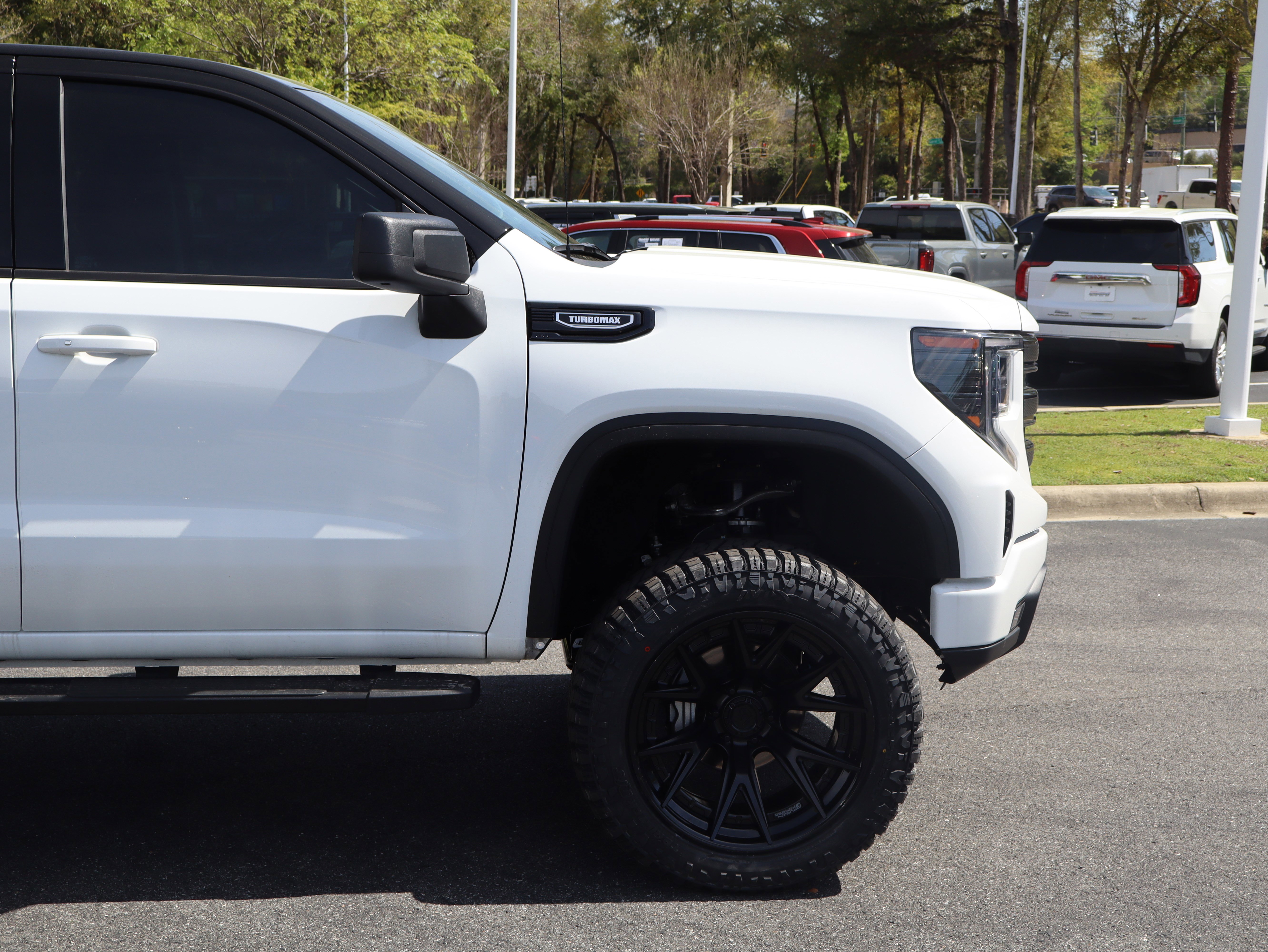Used 2025 GMC Sierra 1500 Elevation AWD/4WD image 11