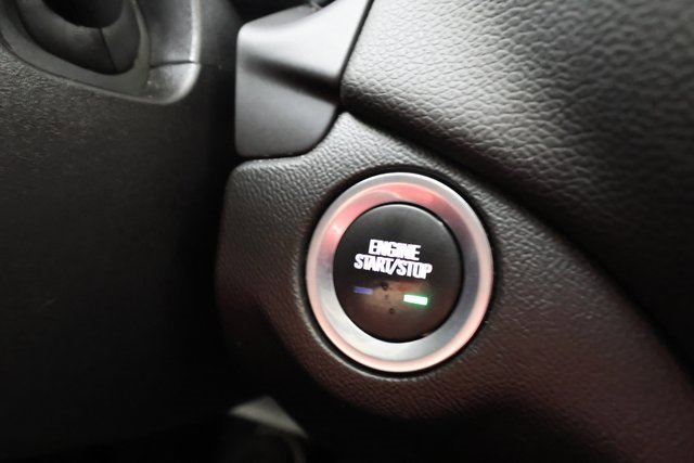 Used 2019 Chevrolet Equinox LT image 18