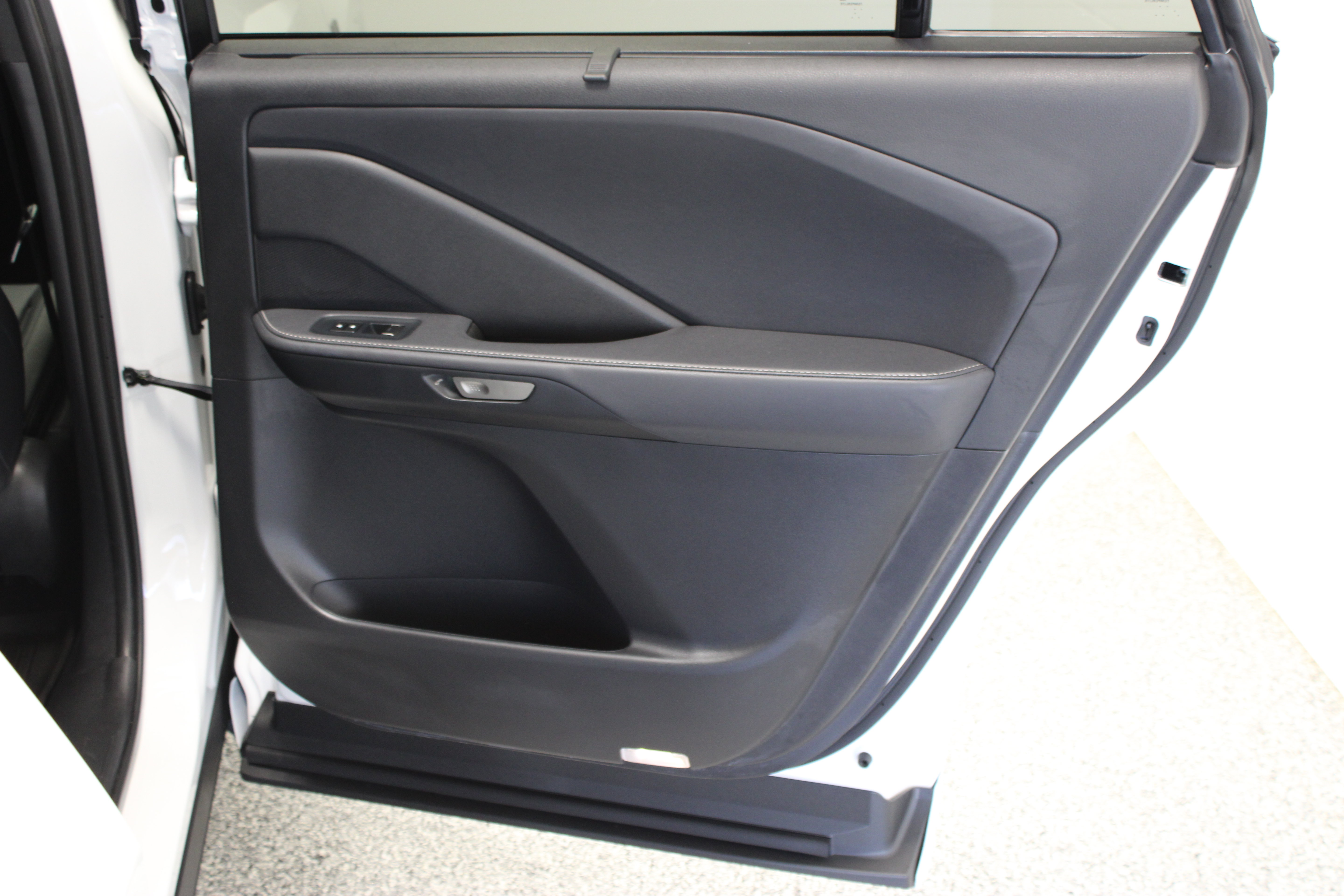 Used 2026 Lexus TX 500h AWD w/ Technology Package image 33