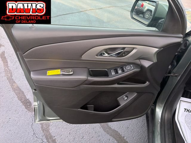 Used 2023 Chevrolet Traverse LT w/ Rear Camera Mirror Package AWD/4WD image 12