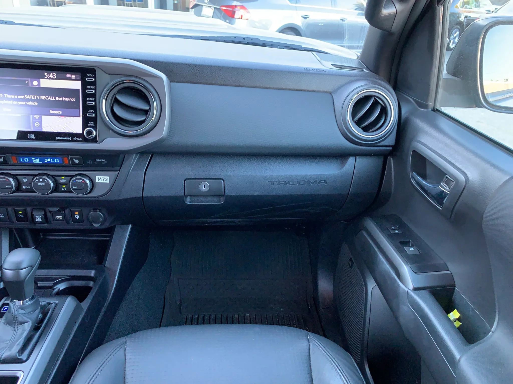 Used 2022 Toyota Tacoma TRD Sport w/ TRD Premium Sport Package image 18
