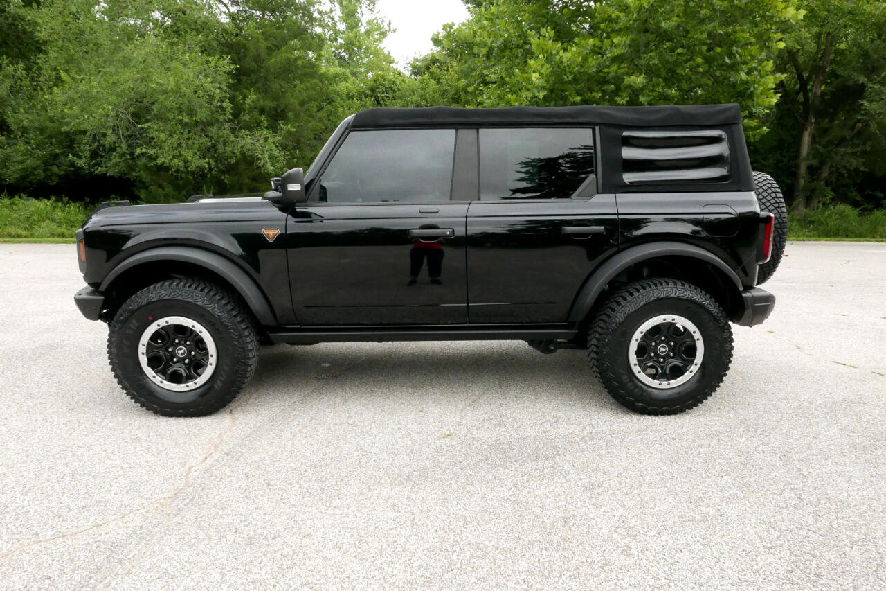 Used 2021 Ford Bronco Badlands image 2