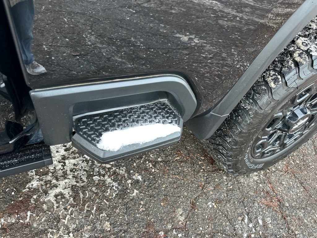 Certified 2024 Chevrolet Silverado 2500 High Country w/ High Country Premium Package image 17