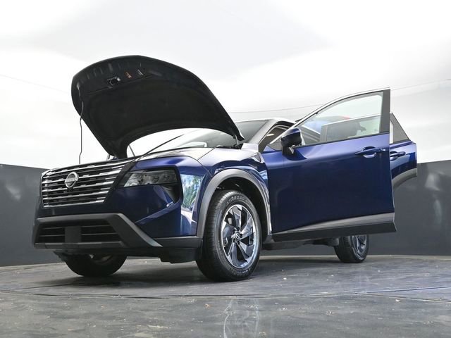 Used 2025 Nissan Rogue SV image 46