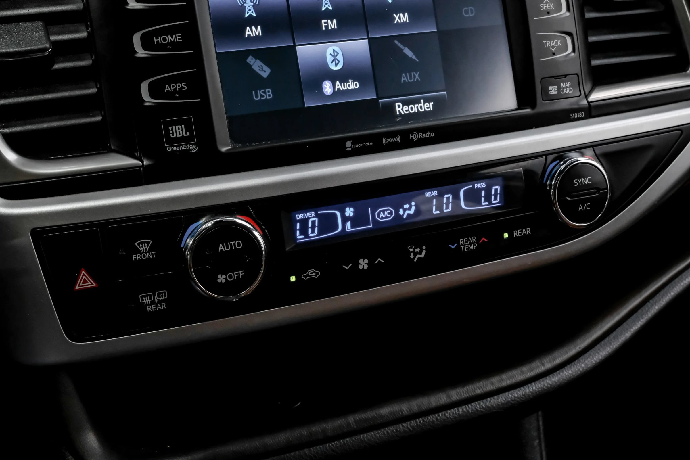 Used 2018 Toyota Highlander Limited FWD image 35