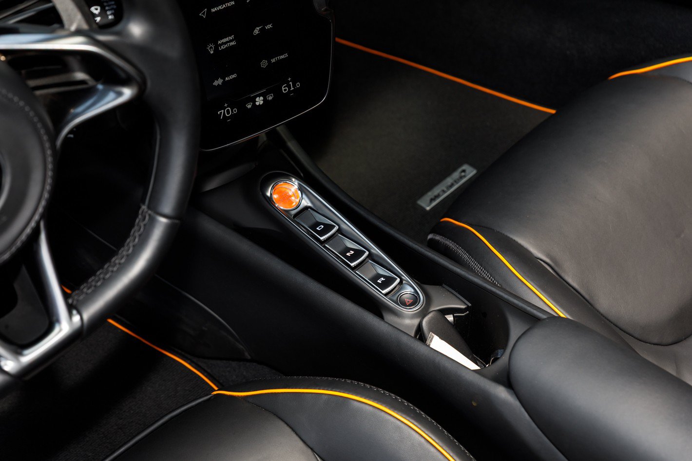 Used 2025 McLaren Artura Spider RWD image 43