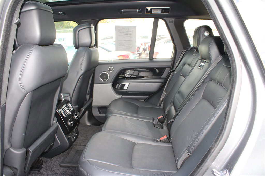 Used 2018 Land Rover Range Rover Supercharged image 13