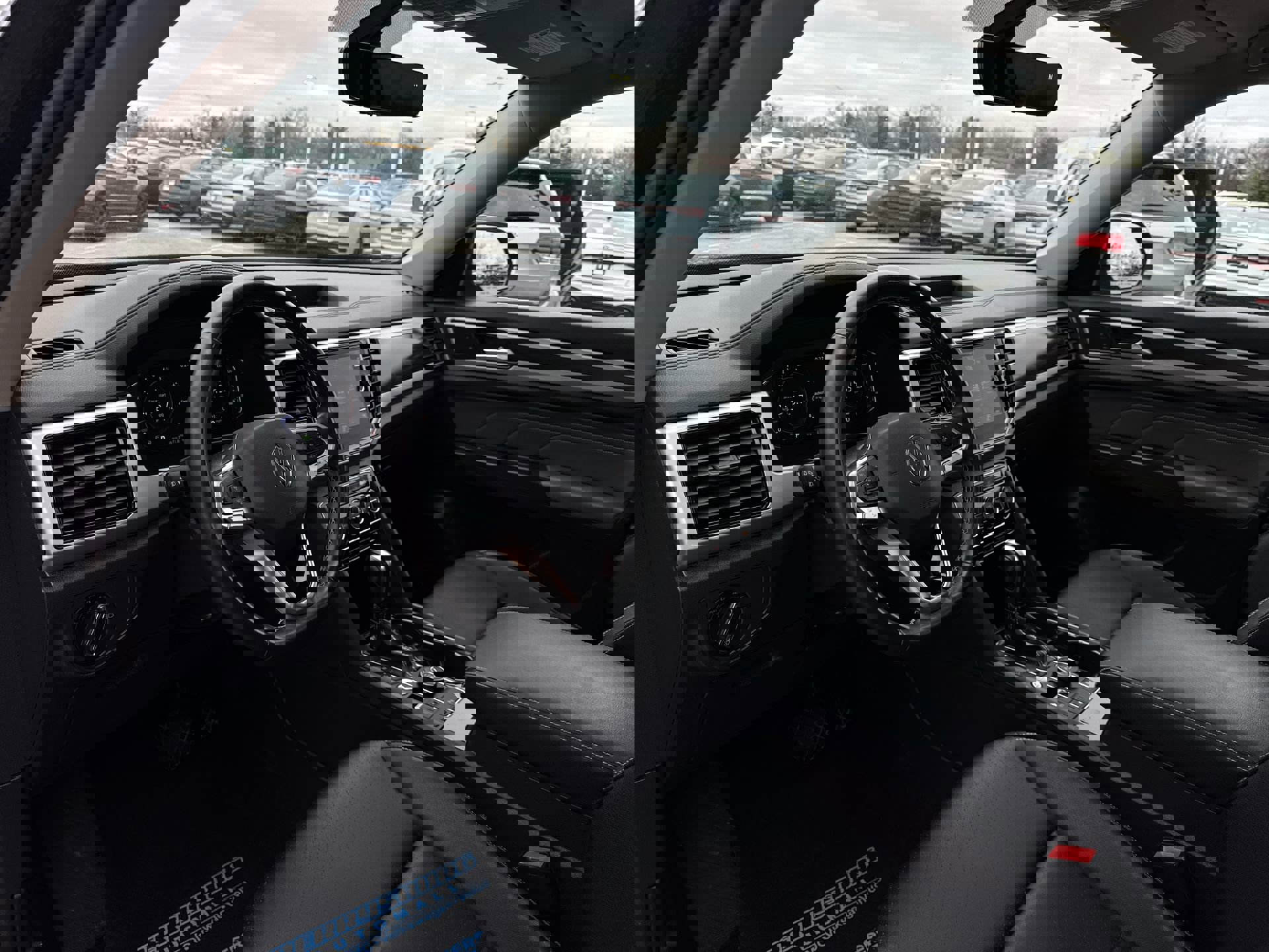 Used 2023 Volkswagen Atlas SE w/ Panoramic Sunroof Package image 10