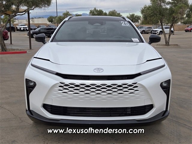 Used 2025 Toyota Crown Signia image 8