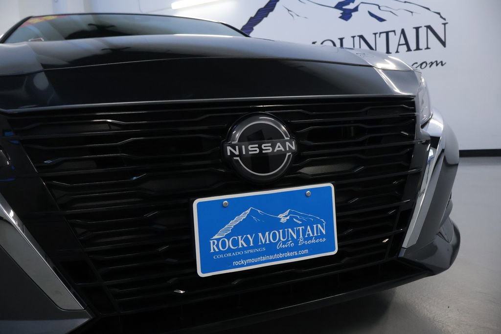 Used 2023 Nissan Altima 2.5 SV image 9