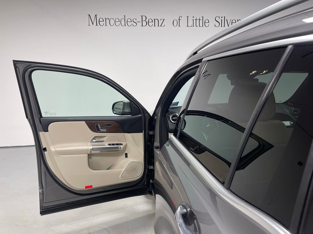 Certified 2020 Mercedes-Benz GLB 250 4MATIC image 17