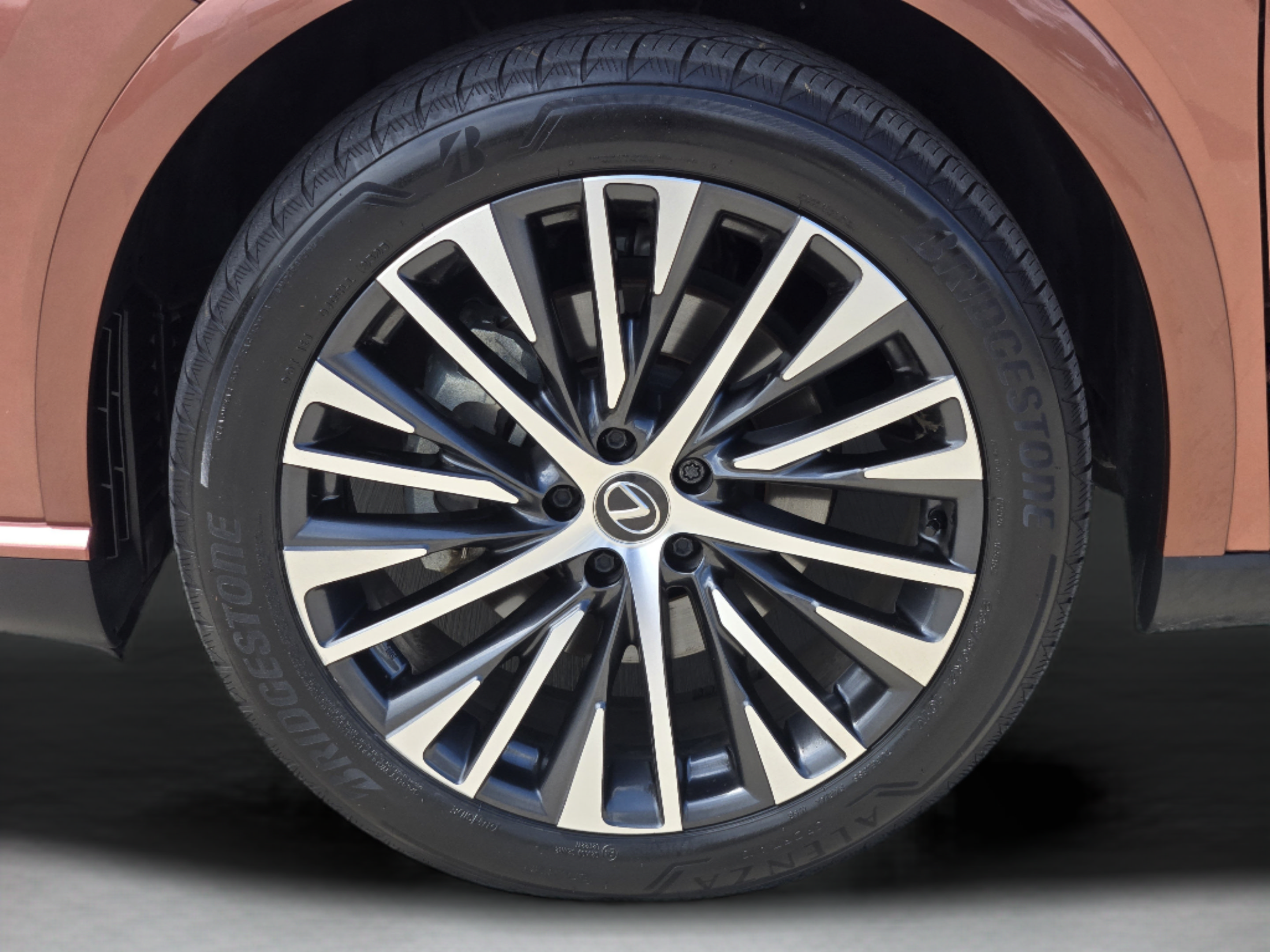 Used 2025 Lexus RX 350 Premium Plus w/ Accessory Package (Z1) FWD image 36