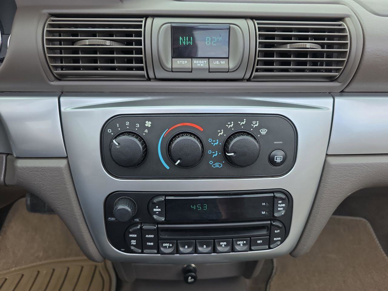 Used 2006 Chrysler Sebring Touring image 9