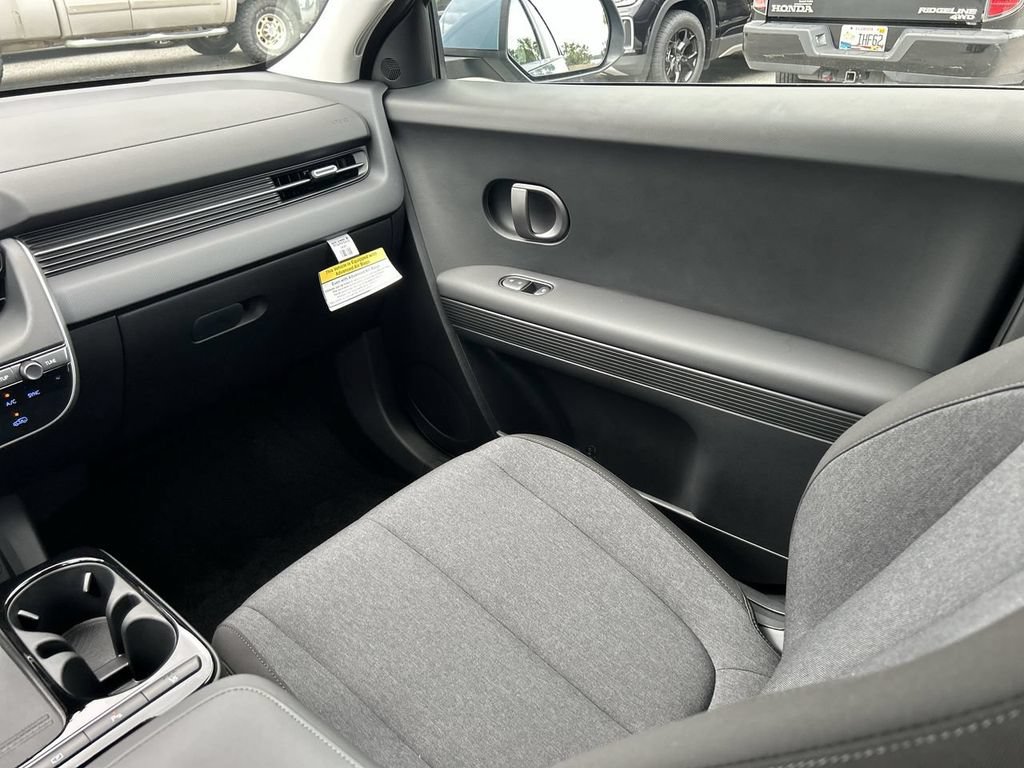 New 2025 Hyundai Ioniq 5 SE RWD image 6