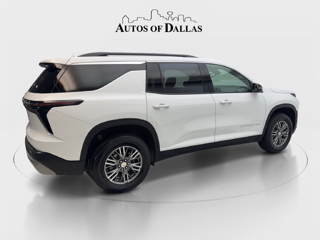 Used 2026 Chevrolet Traverse LT FWD image 7