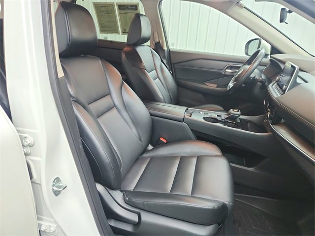 Used 2021 Nissan Rogue SV w/ Premium Package image 35