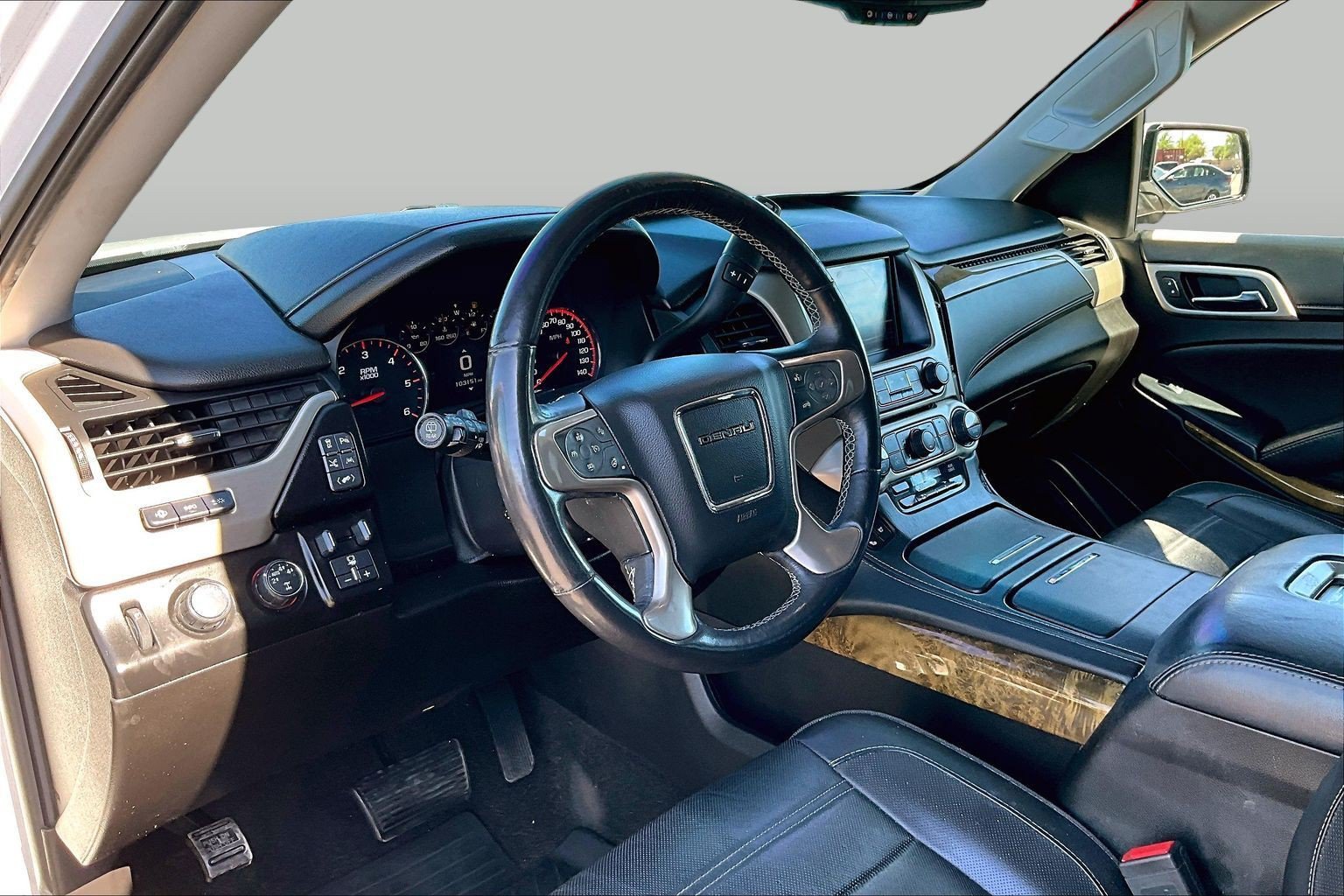 Used 2016 GMC Yukon Denali w/ Open Road Package AWD/4WD image 12