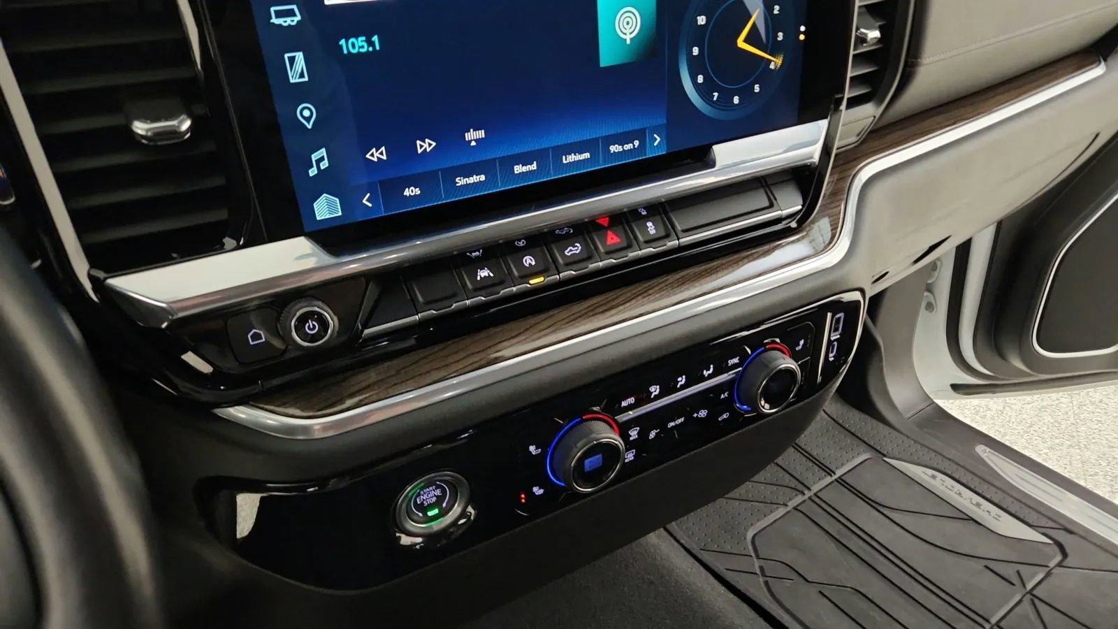 Used 2022 Chevrolet Silverado 1500 LT image 19