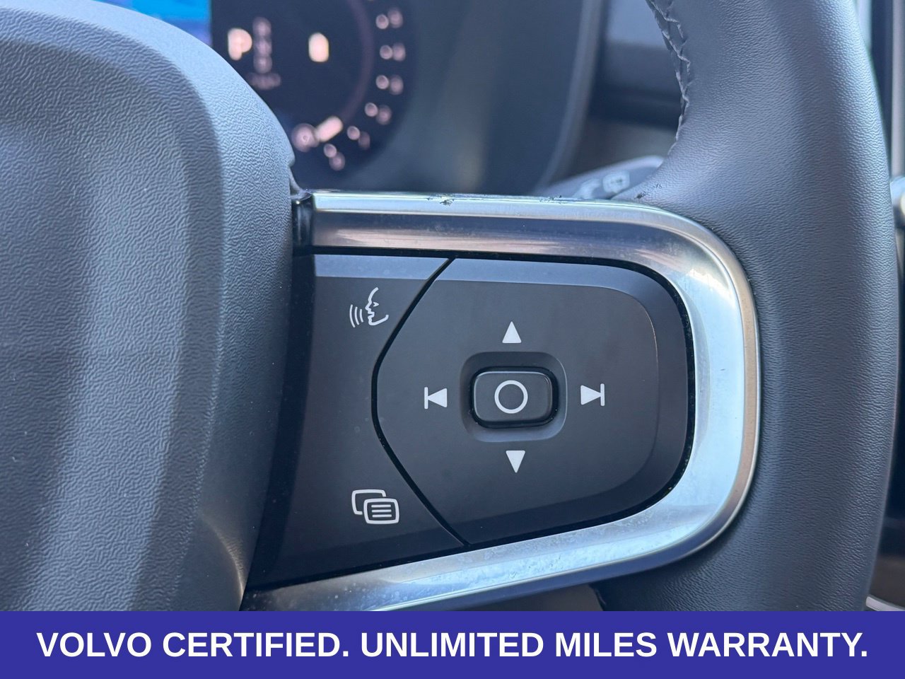 Certified 2024 Volvo XC40 B5 Ultimate w/ Protection Package Premier AWD/4WD image 24