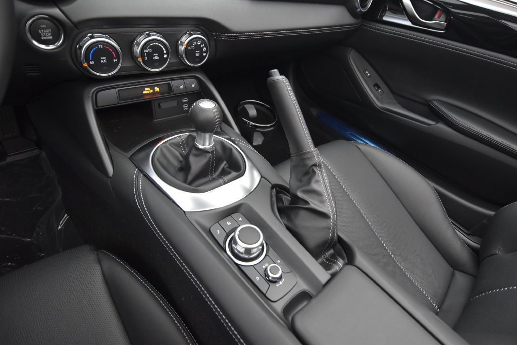 New 2026 MAZDA MX-5 Miata Grand Touring w/ Weather Package RWD image 33