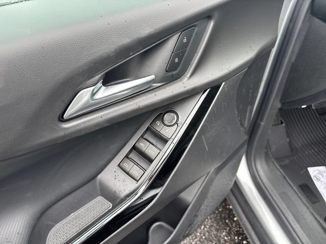 New 2026 Chevrolet Equinox LT w/ Safety and Technology Package FWD image 14