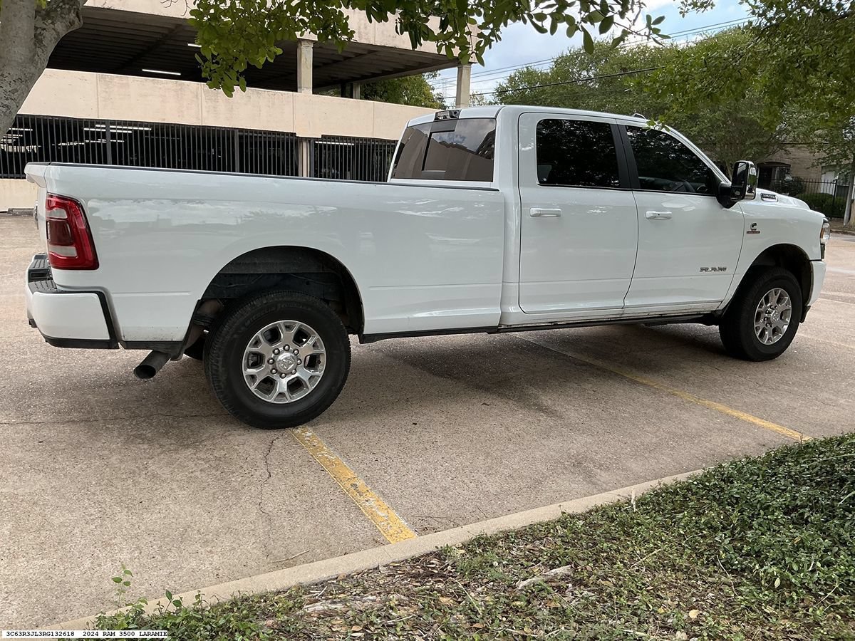 Used 2024 RAM 3500 Laramie AWD/4WD image 6