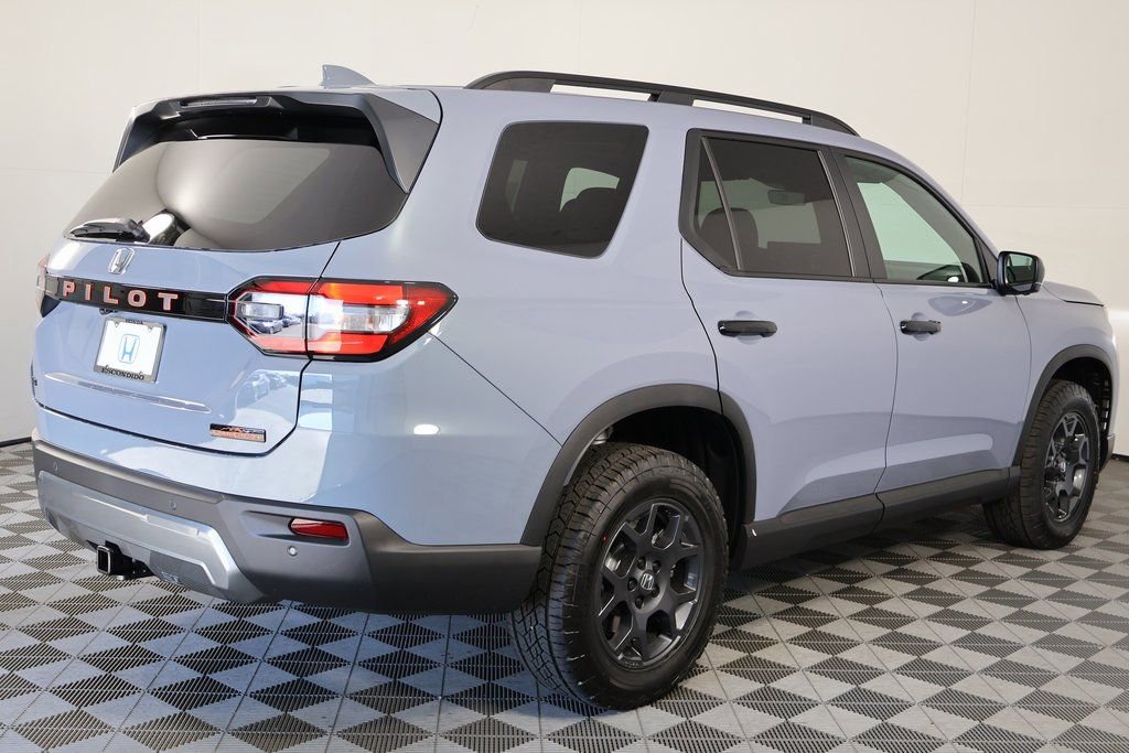 New 2026 Honda Pilot TrailSport image 2