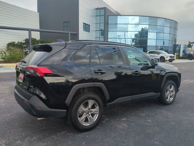 Used 2023 Toyota RAV4 XLE FWD image 5