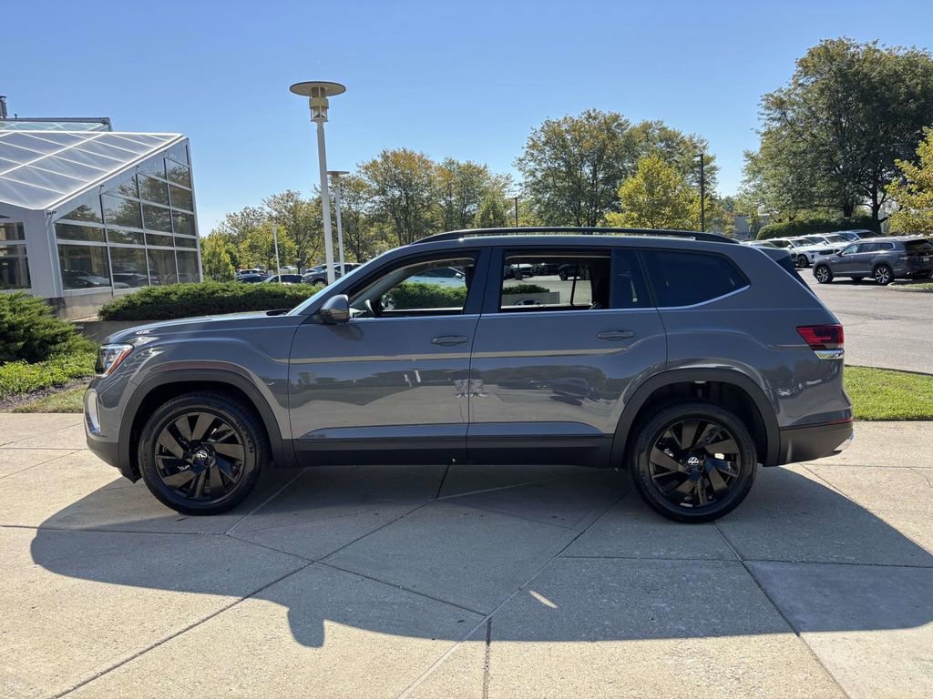 New 2026 Volkswagen Atlas SE image 4