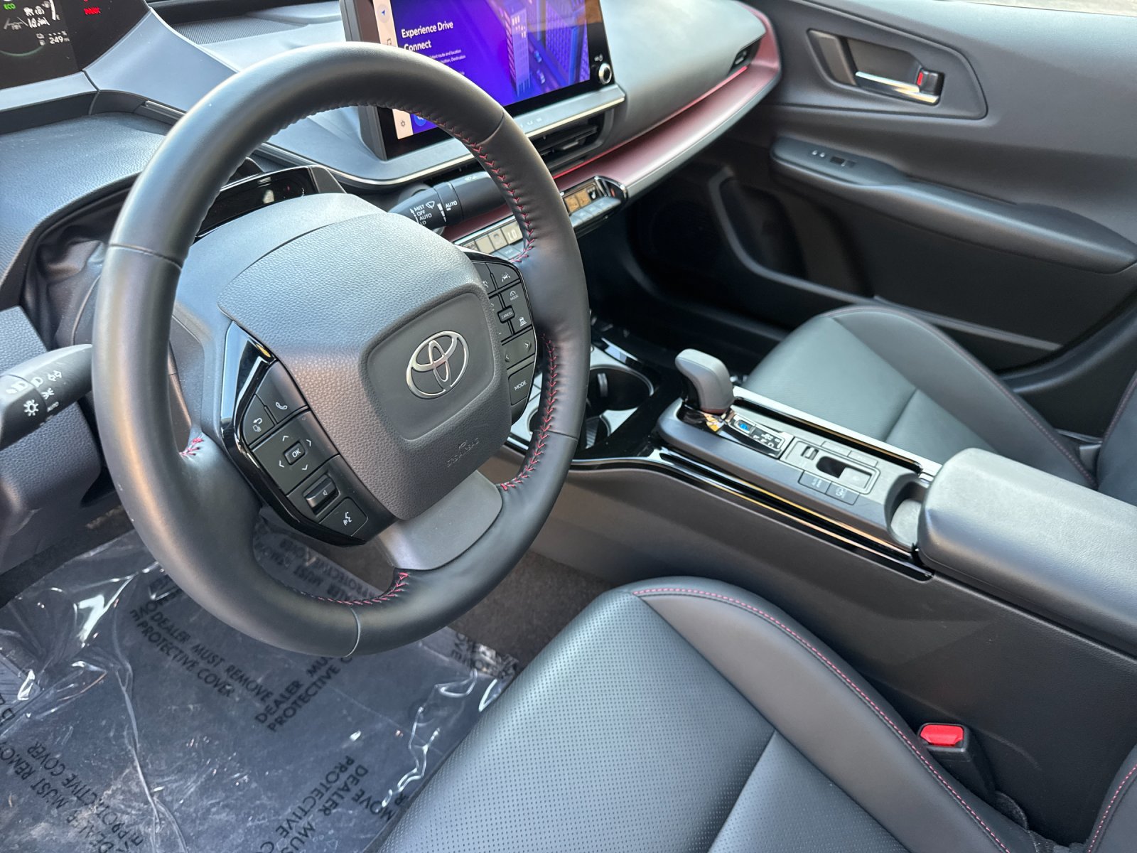 Used 2025 Toyota Prius Plug-In Hybrid FWD image 10
