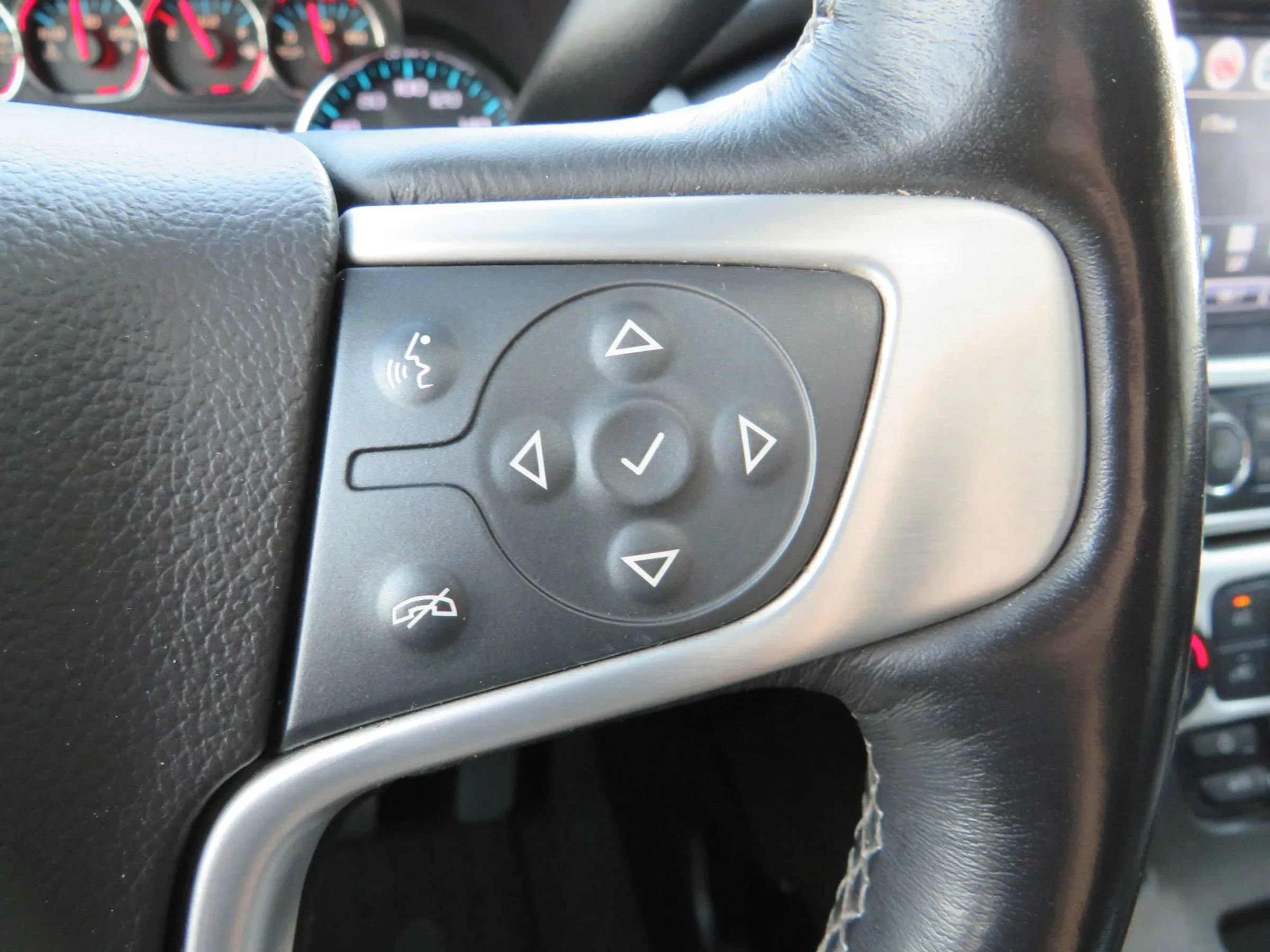 Used 2019 GMC Yukon XL SLT image 18