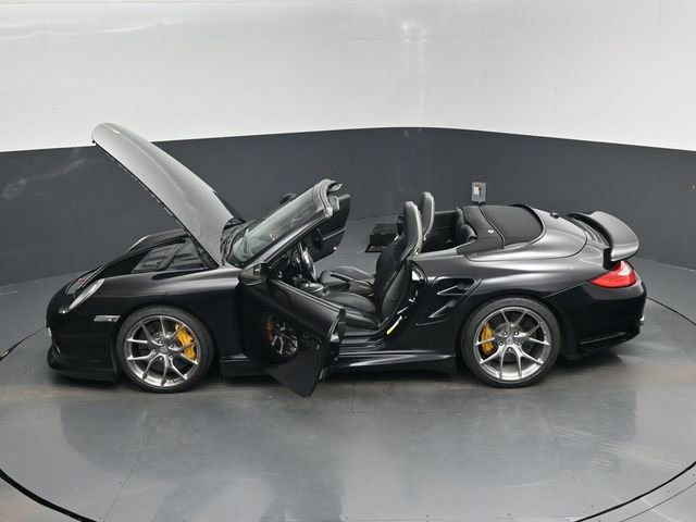 Used 2011 Porsche 911 Turbo S image 17