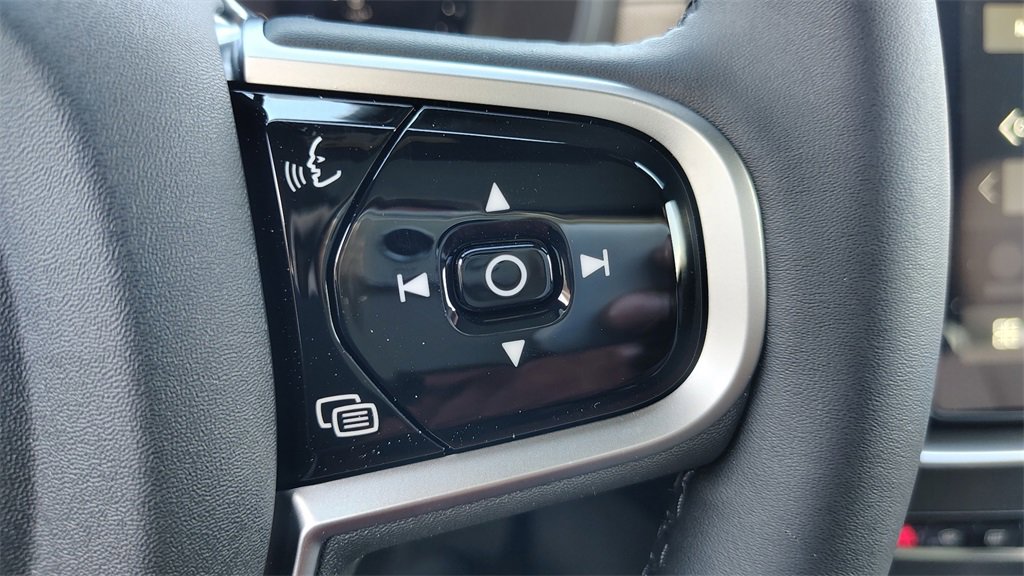 New 2026 Volvo XC90 B6 Plus image 14