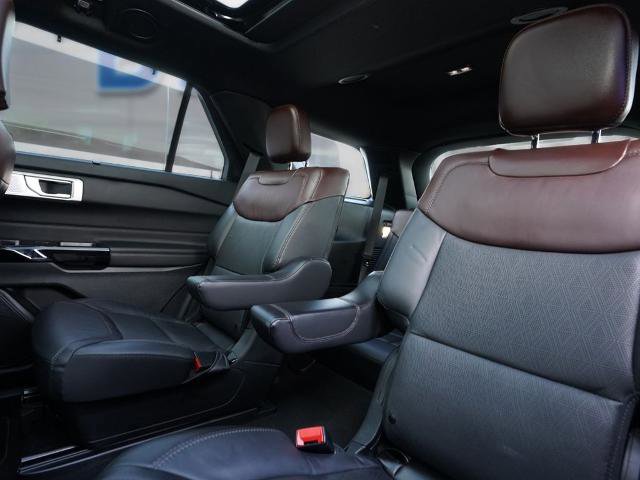 Certified 2023 Ford Explorer Platinum w/ Technology Package AWD/4WD image 17