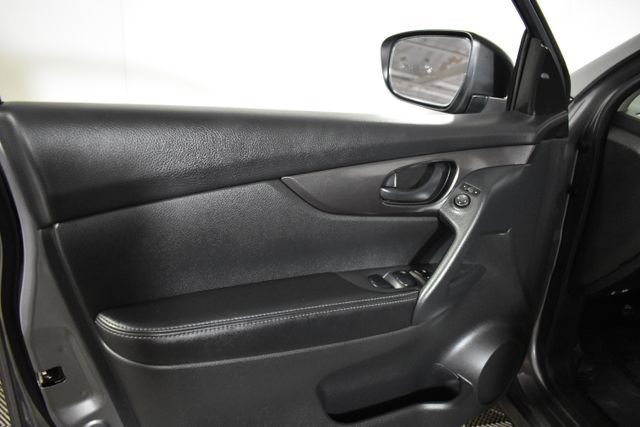 Used 2020 Nissan Rogue Sport S FWD image 7